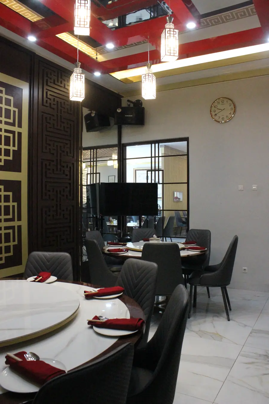 VIP ROOM 2